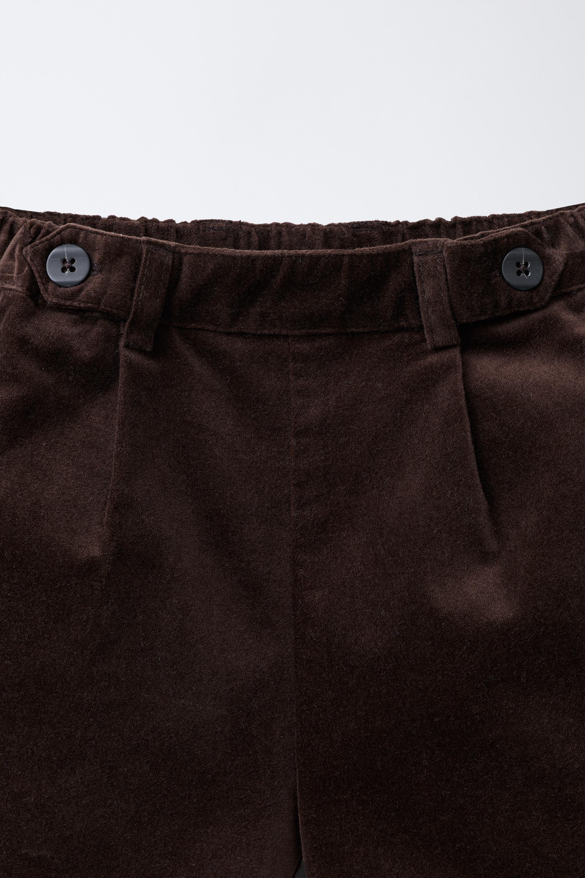 VELVET PLEATED SHORTS